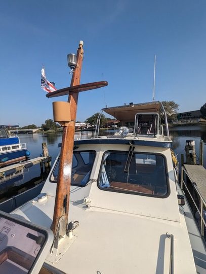 Mast auf dem Vordeck